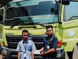 foto pemasangan gps tracker