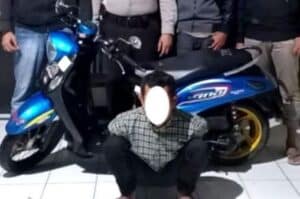 pasang gps motor anti maling