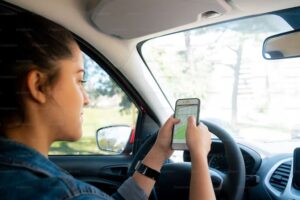 Memantau Kendaraan Secara Aman dan Nyaman dengan GPS Tracker