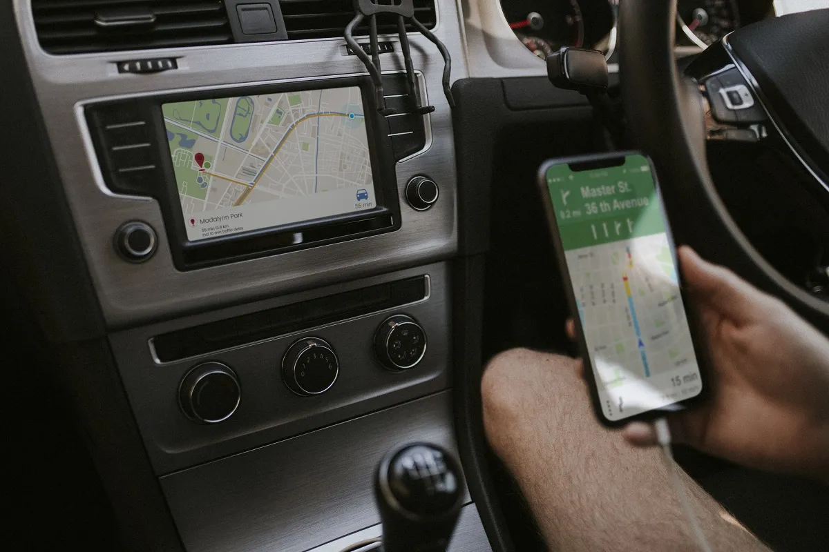 Pengertian GPS Tracker Mobil