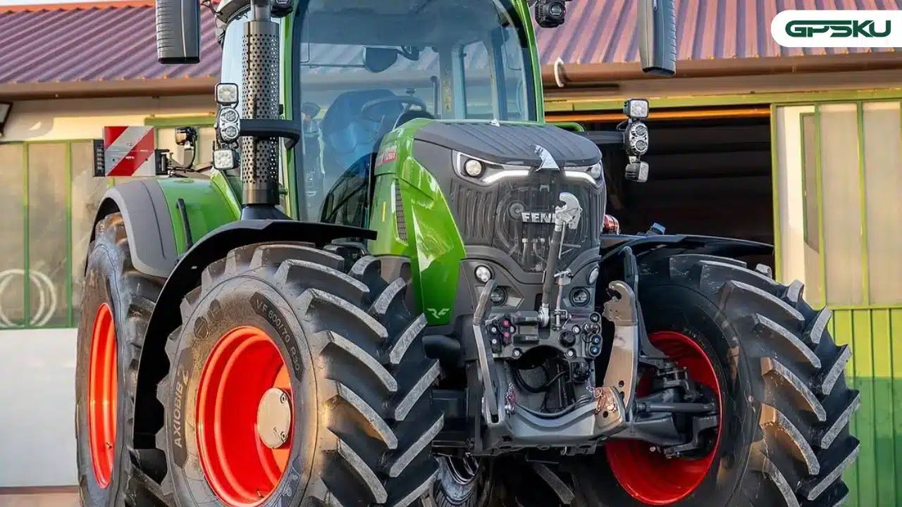 Traktor adalah