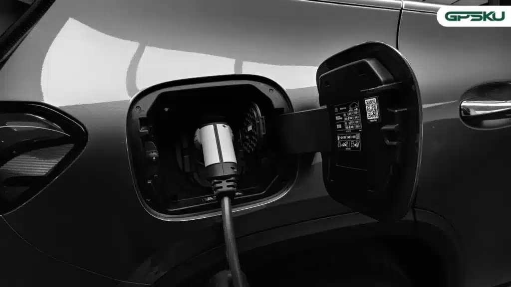 Perbedaan Mobil Listrik dan Hybrid, Lebih Irit dan Efisien Mana? 4 mobil hybrid di Indonesia