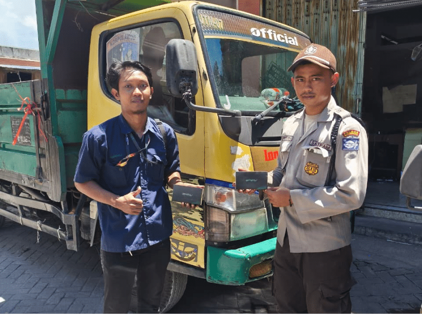 Foto pemasangan GPS Motor 1
