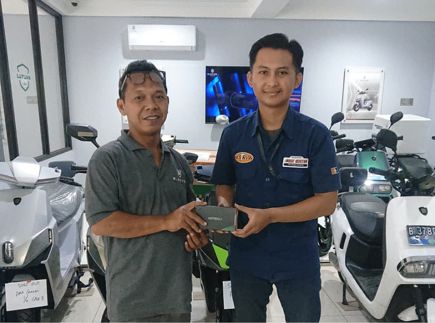 Foto pemasangan GPS Motor 3